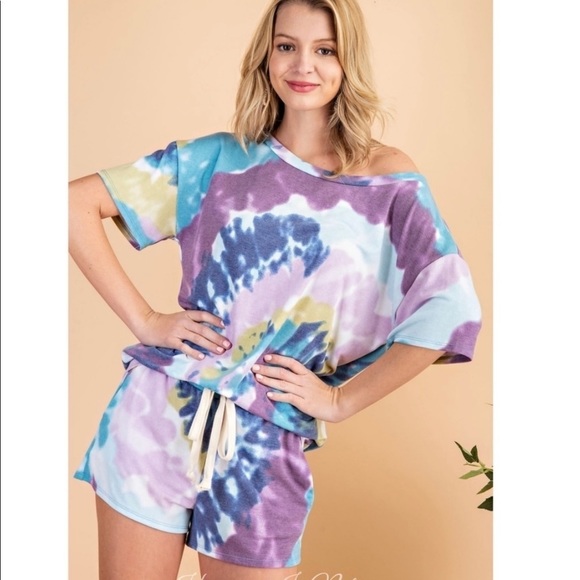 New! Clearance 🔥 Purple Spiral Tie Dye off shoulder beautiful Colors Top - Picture 7 of 11
